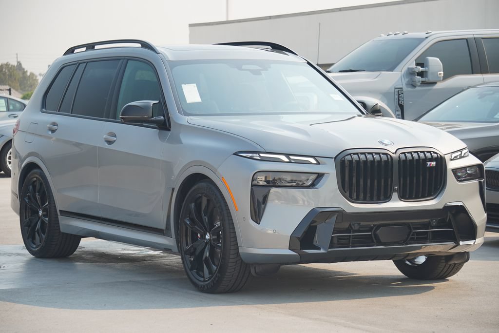 Used 2026 BMW X7 M60i AWD/4WD image 3
