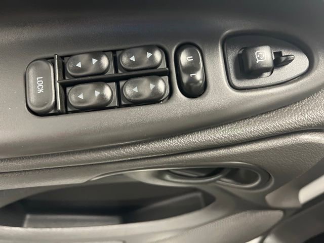 Used 2004 Ford Mustang Cobra RWD image 12