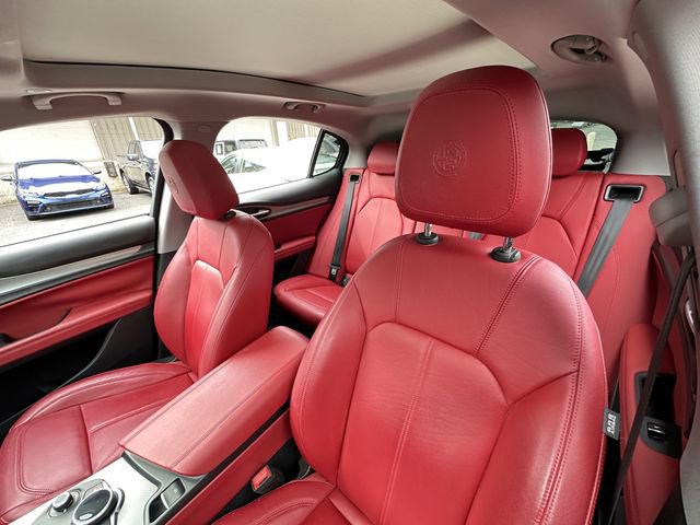 Used 2019 Alfa Romeo Stelvio Ti w/ Nero Edizione image 12