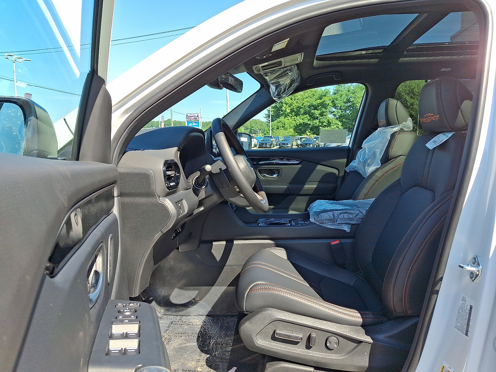 New 2025 Honda Pilot TrailSport image 6