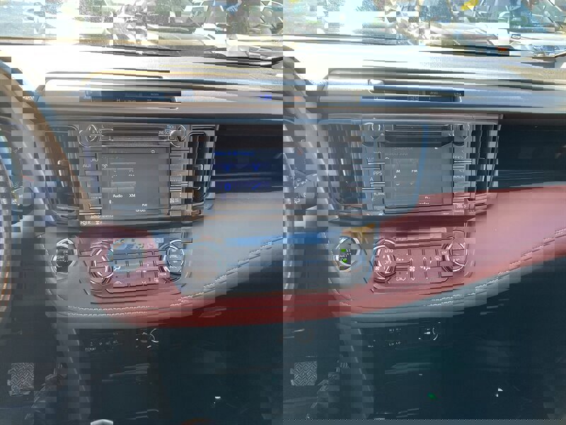 Used 2014 Toyota RAV4 Limited w/ Technology Package image 21