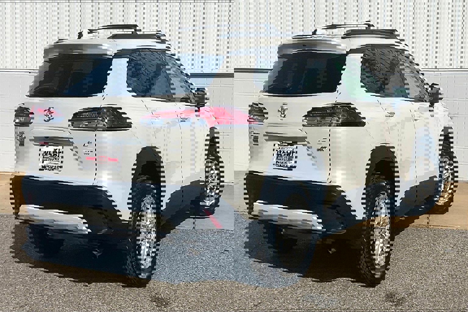 Used 2022 Toyota Corolla Cross LE image 17