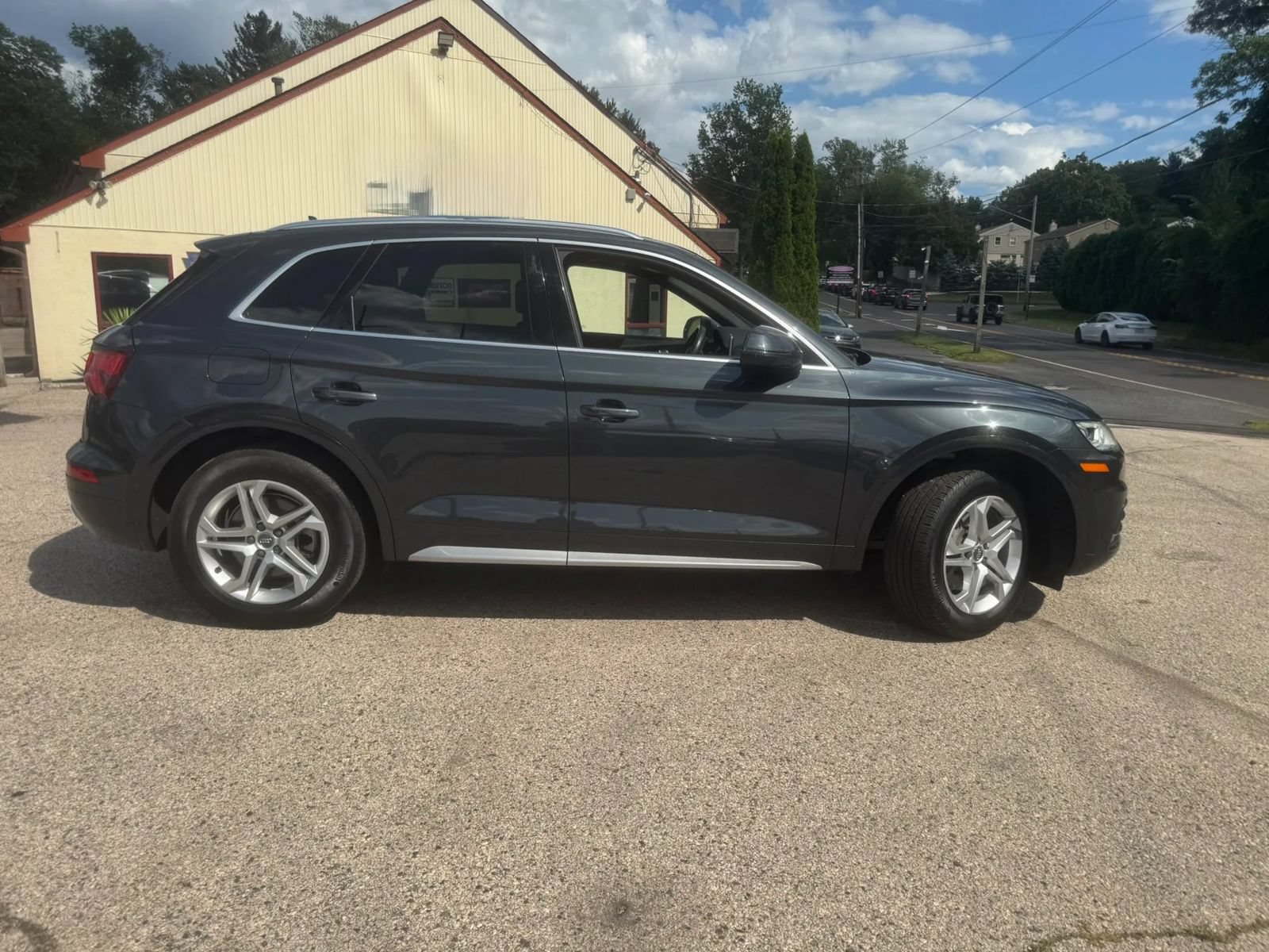 Used 2018 Audi Q5 2.0T Premium Plus AWD/4WD image 4