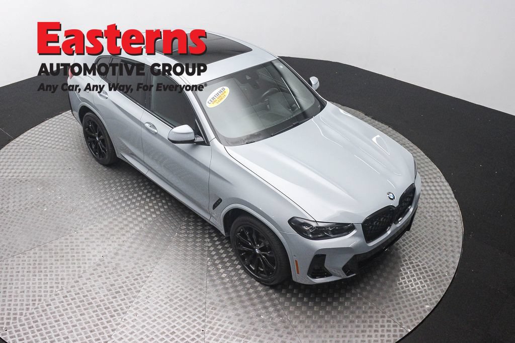 Used 2023 BMW X4 xDrive30i w/ M Sport Package AWD/4WD image 3
