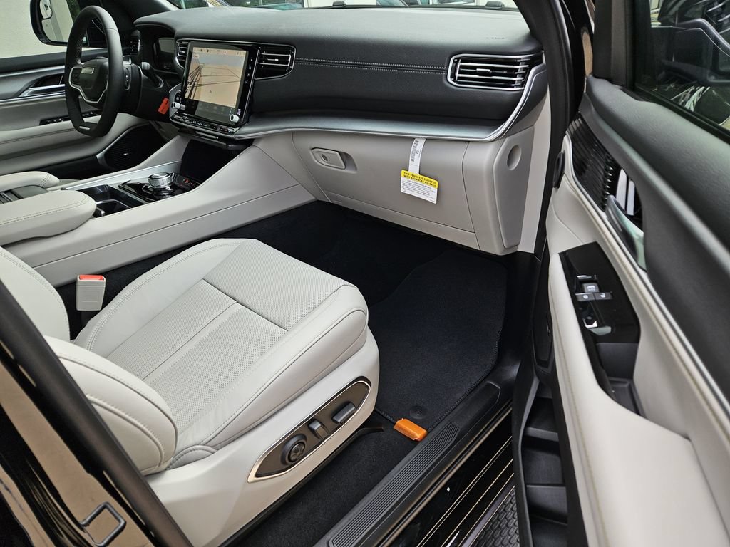 New 2026 Jeep Grand Wagoneer 2WD w/ Premium Group I image 7