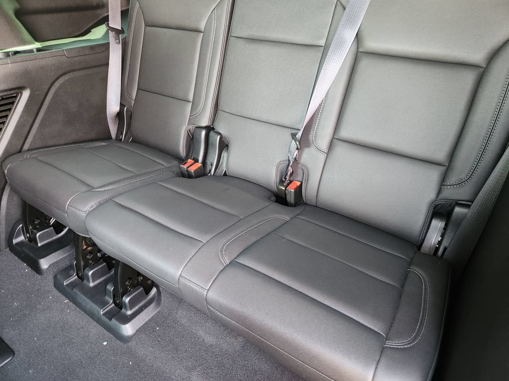 Used 2023 Chevrolet Tahoe Z71 w/ Luxury Package AWD/4WD image 31
