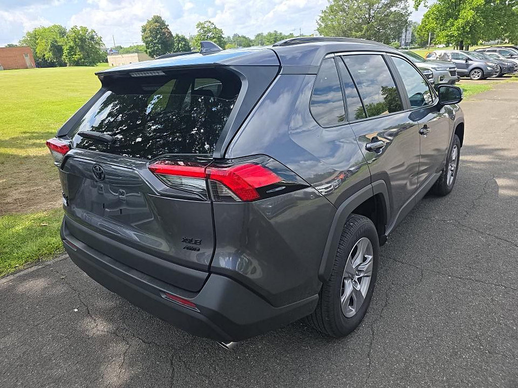 Used 2025 Toyota RAV4 XLE w/ Convenience Package AWD/4WD image 4