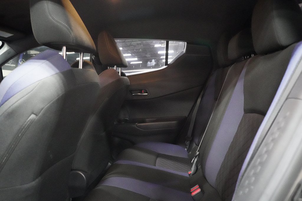 Used 2021 Toyota C-HR XLE FWD image 15