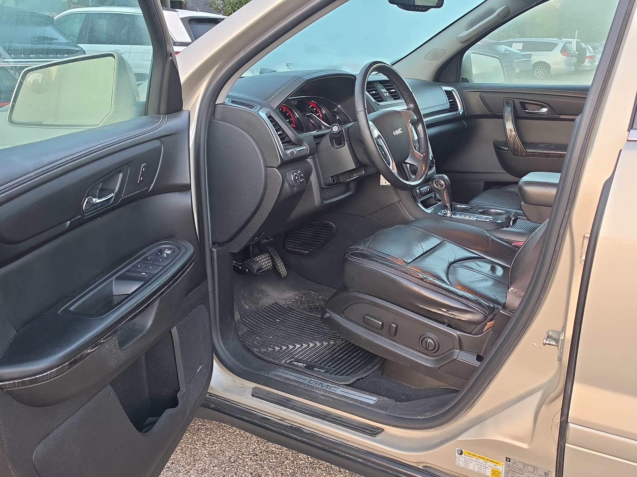 Used 2014 GMC Acadia SLT FWD image 9