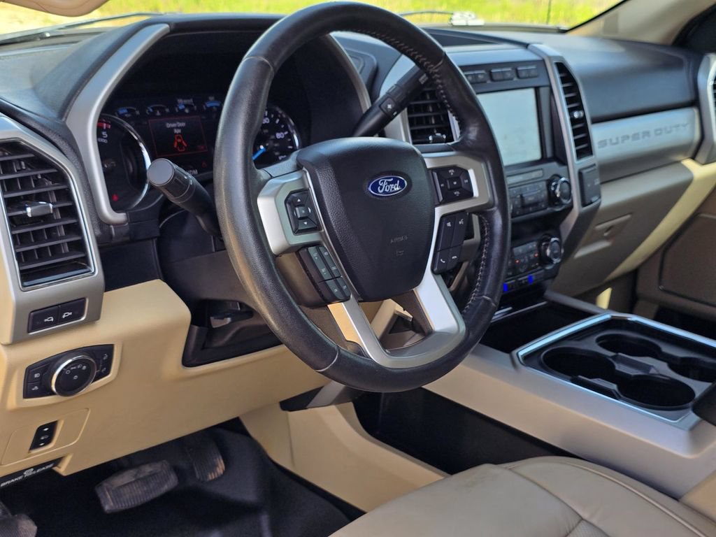 Used 2020 Ford F250 Lariat w/ Chrome Package AWD/4WD image 32