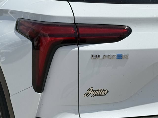 New 2025 Chevrolet Blazer EV LT AWD/4WD image 7