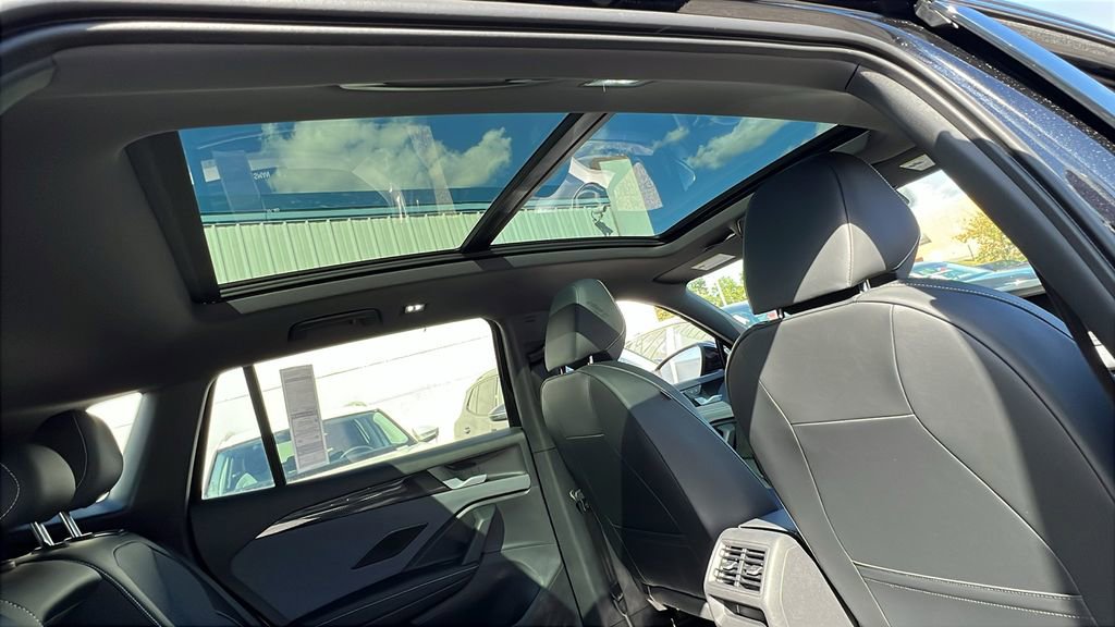 New 2026 Volkswagen Tiguan SE R-Line image 12