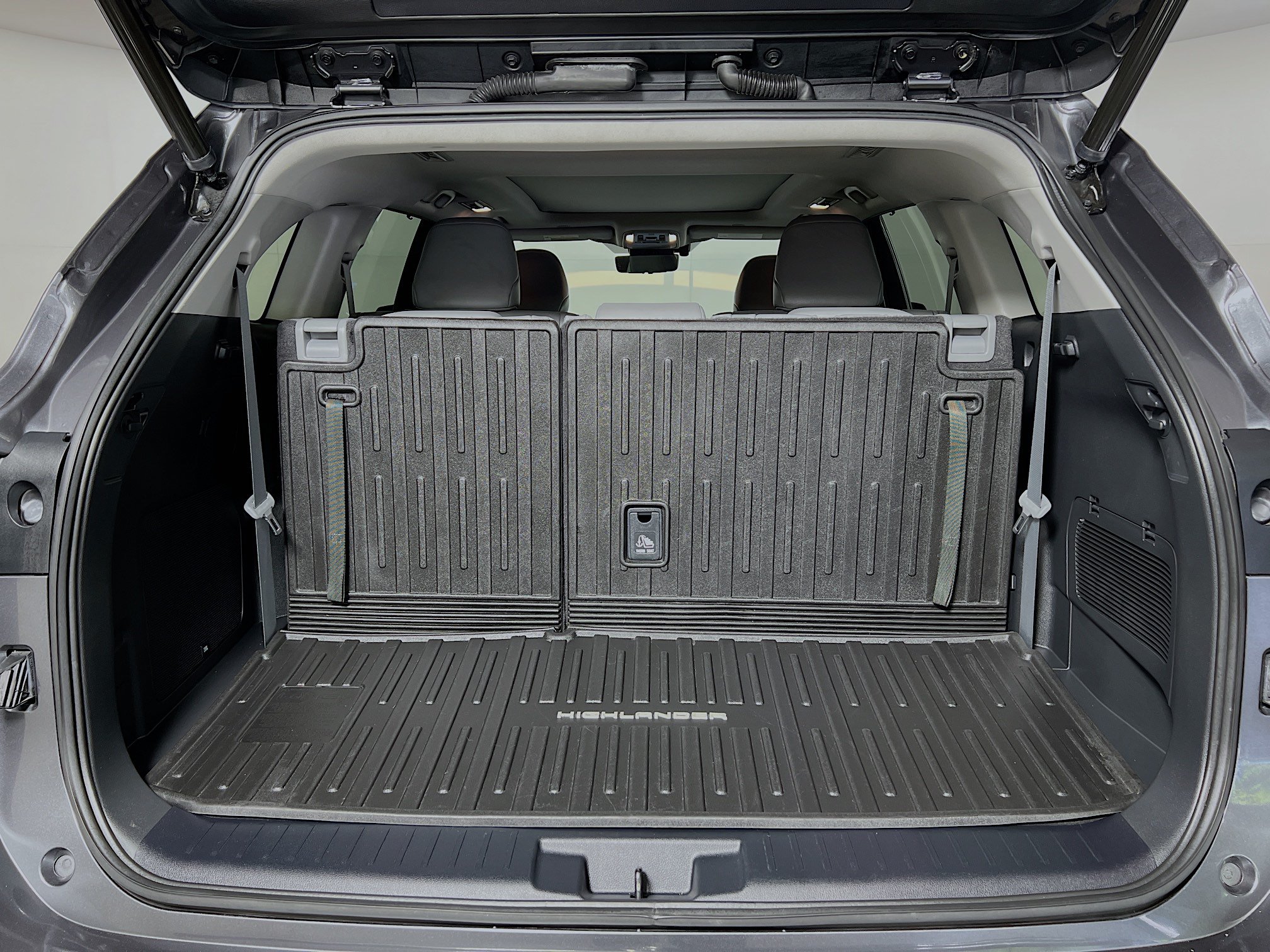 Certified 2023 Toyota Highlander Platinum AWD/4WD image 23