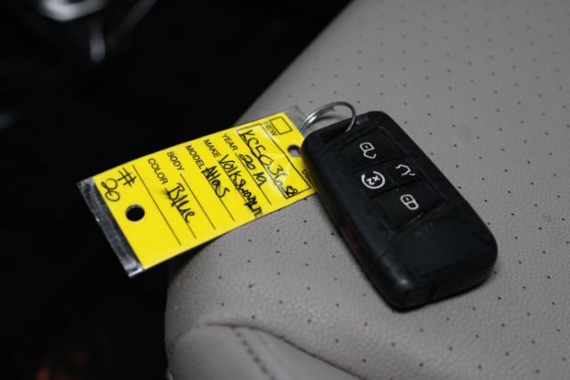 Used 2019 Volkswagen Atlas SE w/ Towing Package FWD image 18