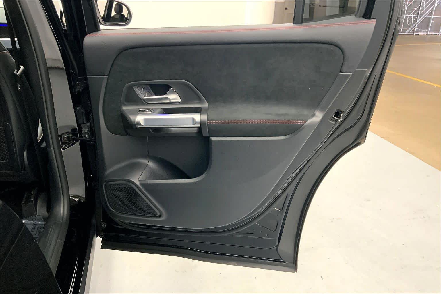 Certified 2023 Mercedes-Benz GLB 250 image 12