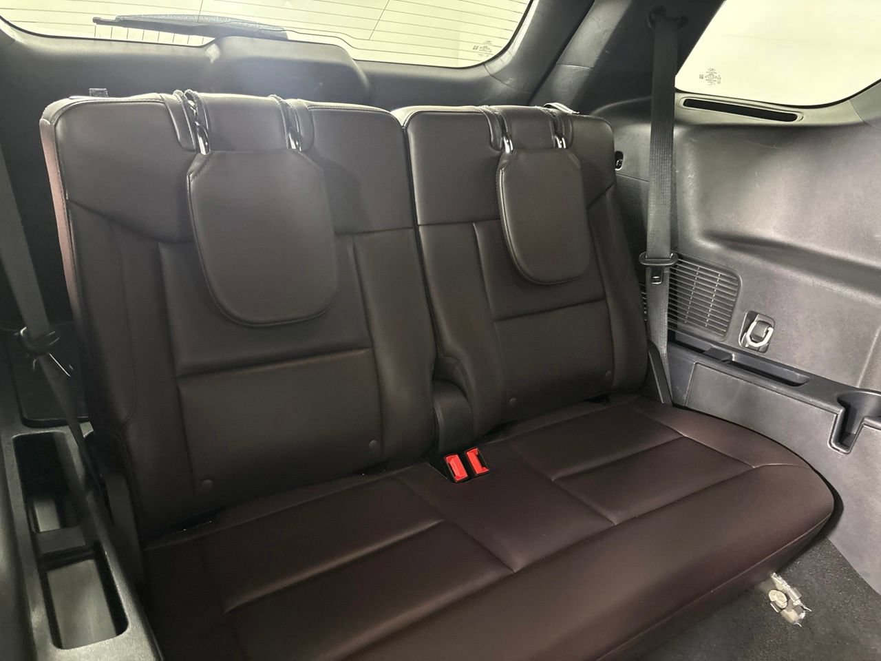Used 2025 Ford Explorer Platinum w/ LUX Leather Package AWD/4WD image 33