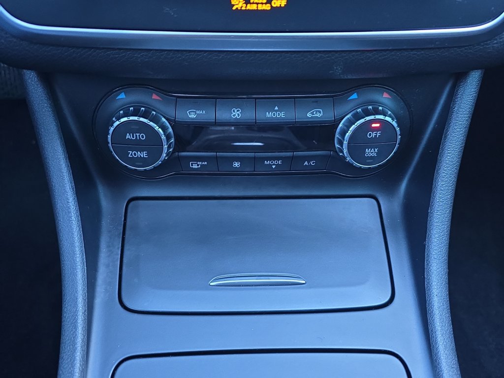 Used 2014 Mercedes-Benz CLA 250 image 25