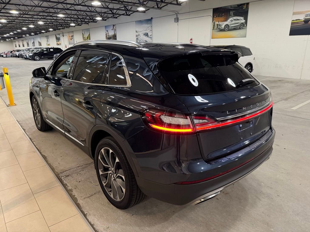 Used 2023 Lincoln Nautilus Reserve AWD/4WD image 17