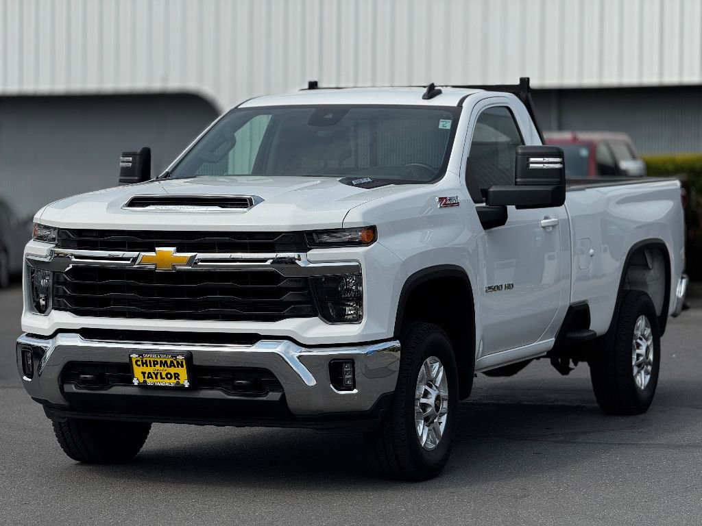 Used 2024 Chevrolet Silverado 2500 LT w/ Convenience Package image 11
