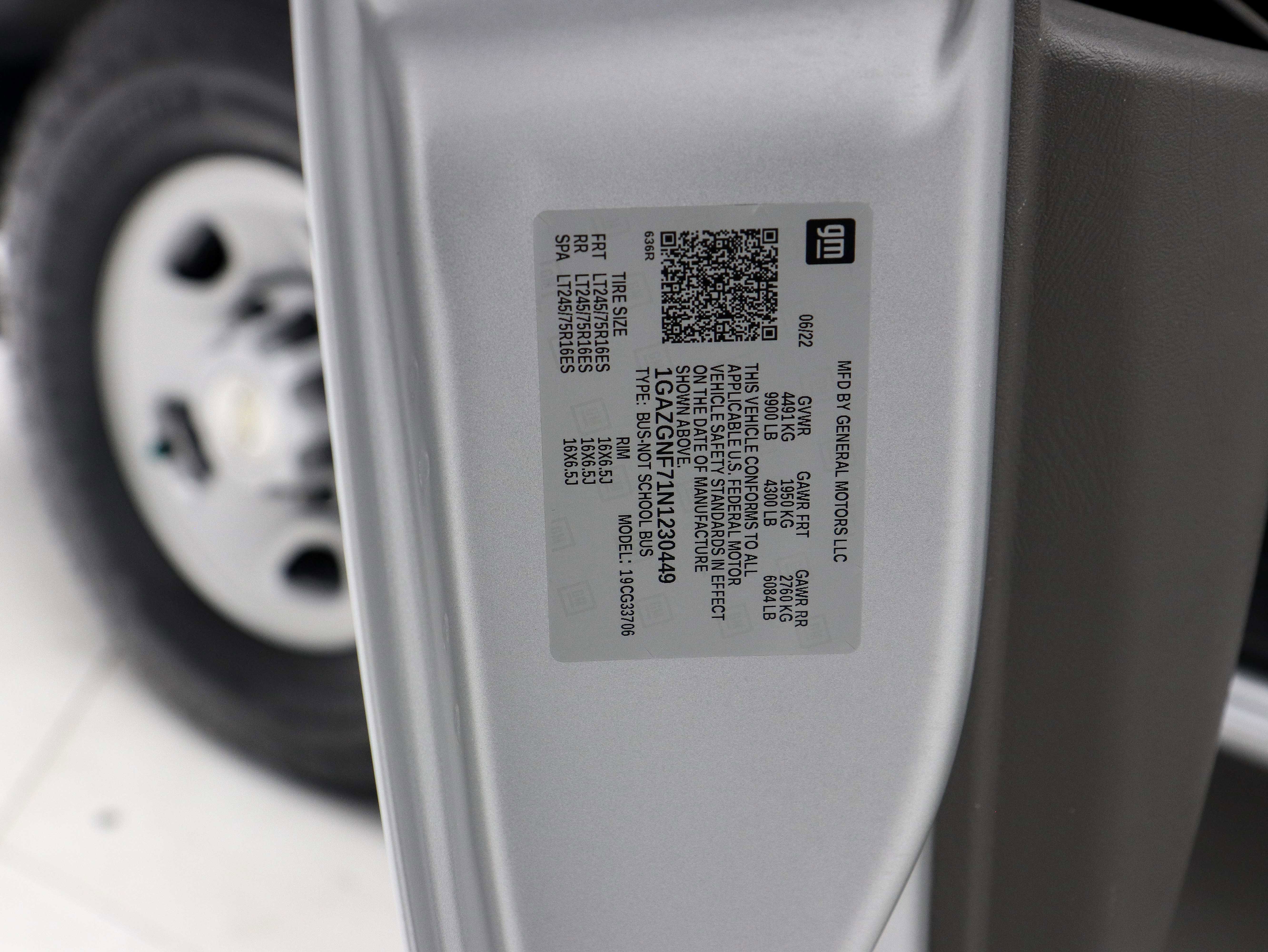 Used 2022 Chevrolet Express 3500 LS RWD image 35