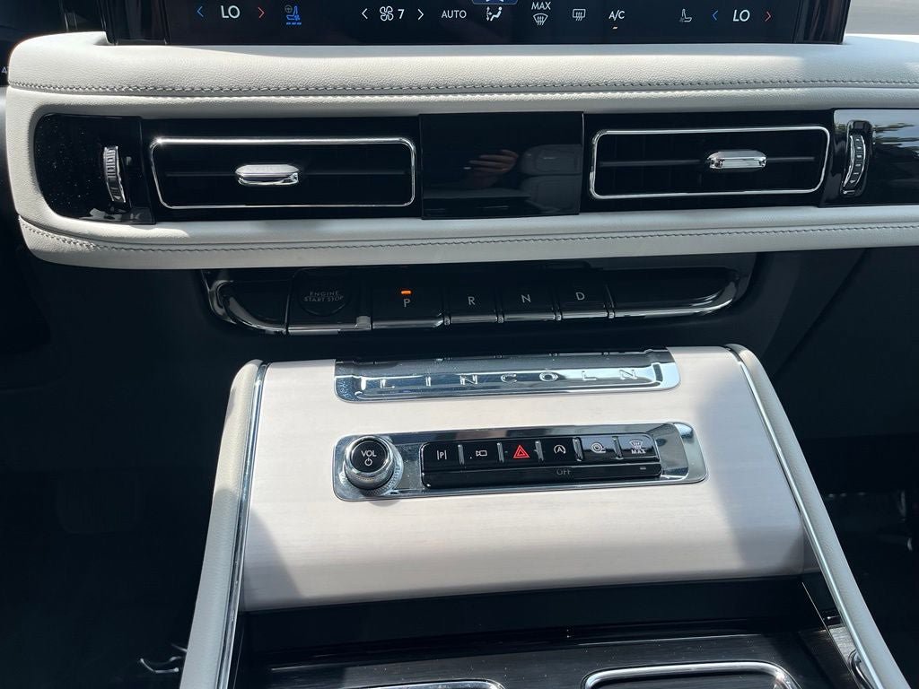 Used 2026 Lincoln Aviator Reserve w/ Luxury Package AWD/4WD image 34