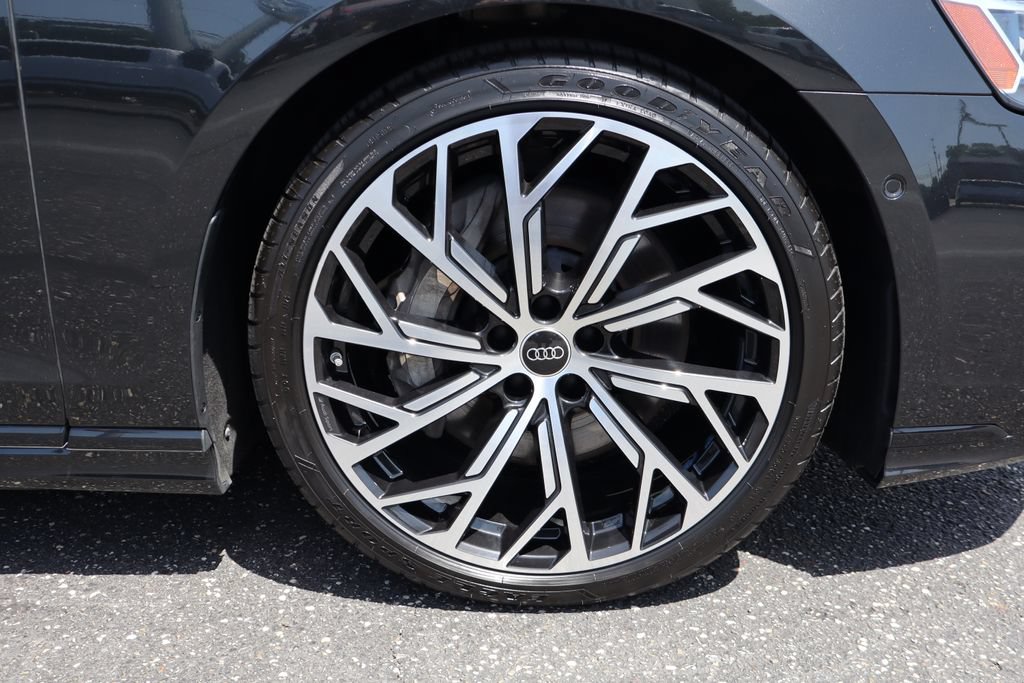Used 2023 Audi A8 L 3.0T w/ Comfort Plus Package AWD/4WD image 12
