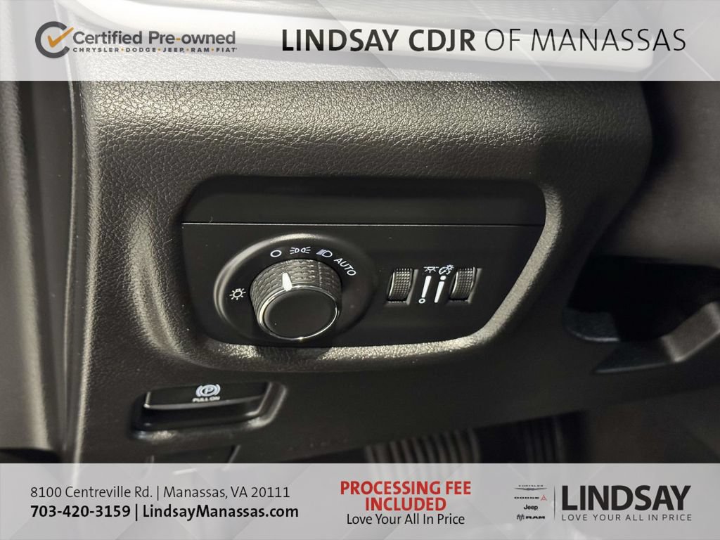 Used 2023 Jeep Grand Cherokee Laredo w/ Luxury Tech Group I AWD/4WD image 29