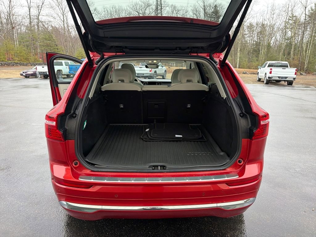 Used 2023 Volvo XC60 B5 Plus w/ Climate Package image 23