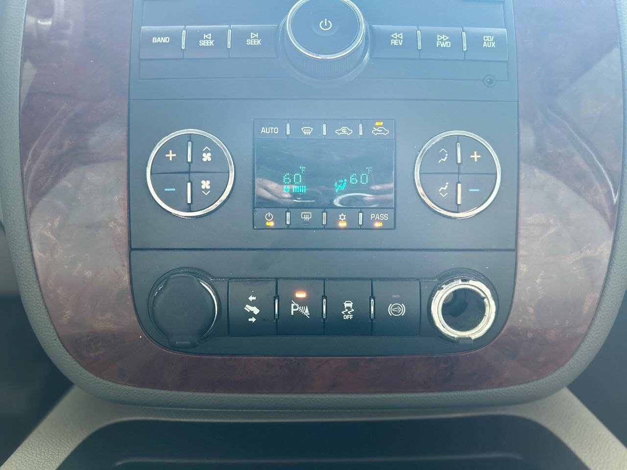 Used 2012 Chevrolet Silverado 2500 LTZ w/ LTZ Plus Package AWD/4WD image 65
