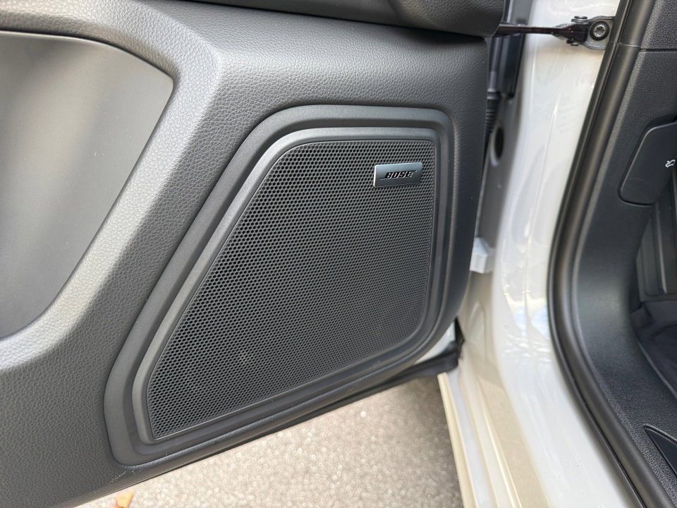 New 2026 Porsche Macan image 22