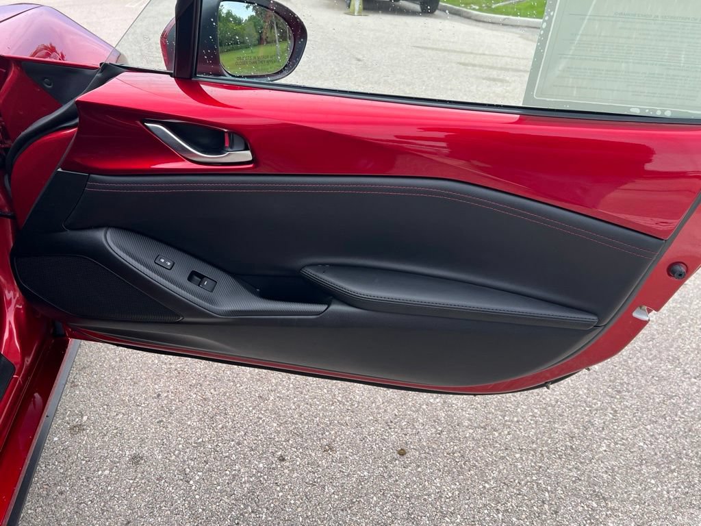 Used 2019 MAZDA MX-5 Miata Grand Touring RWD image 14