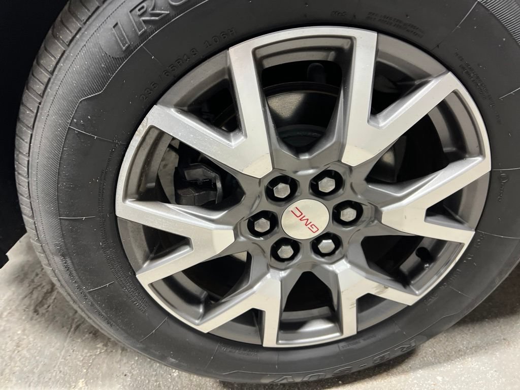 Used 2020 GMC Acadia SLE w/ Driver Convenience Package FWD image 42