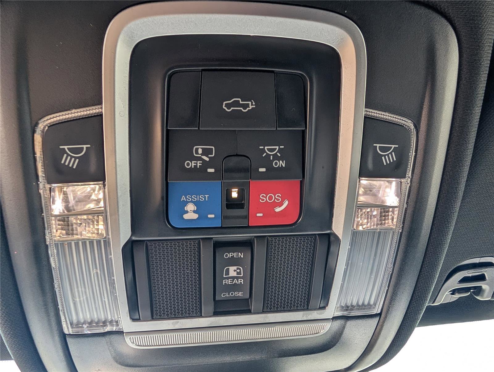Used 2023 RAM 1500 Laramie AWD/4WD image 31