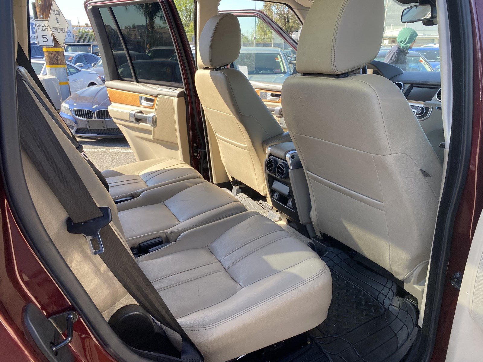 Used 2016 Land Rover LR4 HSE Silver Edition AWD/4WD image 28