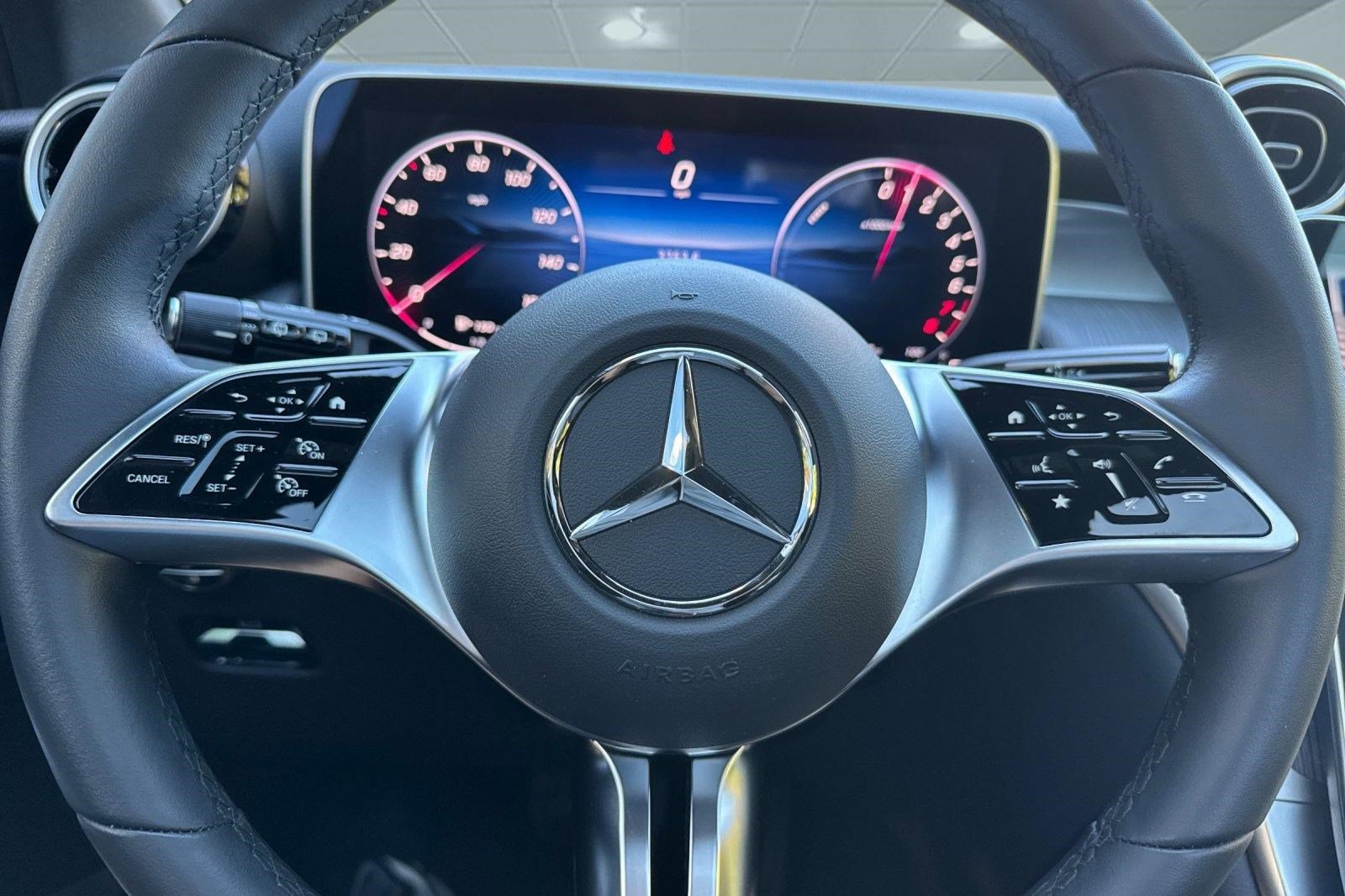 Used 2026 Mercedes-Benz GLC 350e 4MATIC image 11