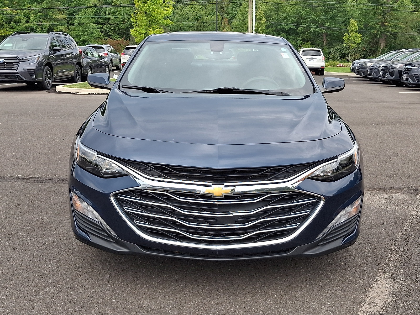 Used 2022 Chevrolet Malibu LT FWD image 2