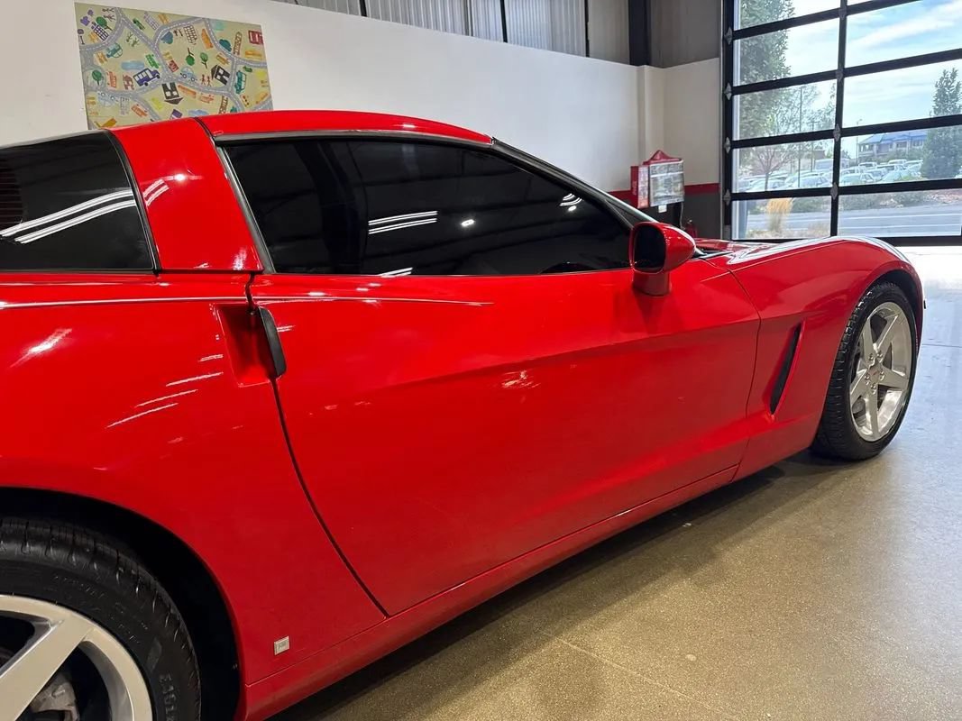 Used 2008 Chevrolet Corvette Coupe w/ Preferred Equipment Group RWD image 47