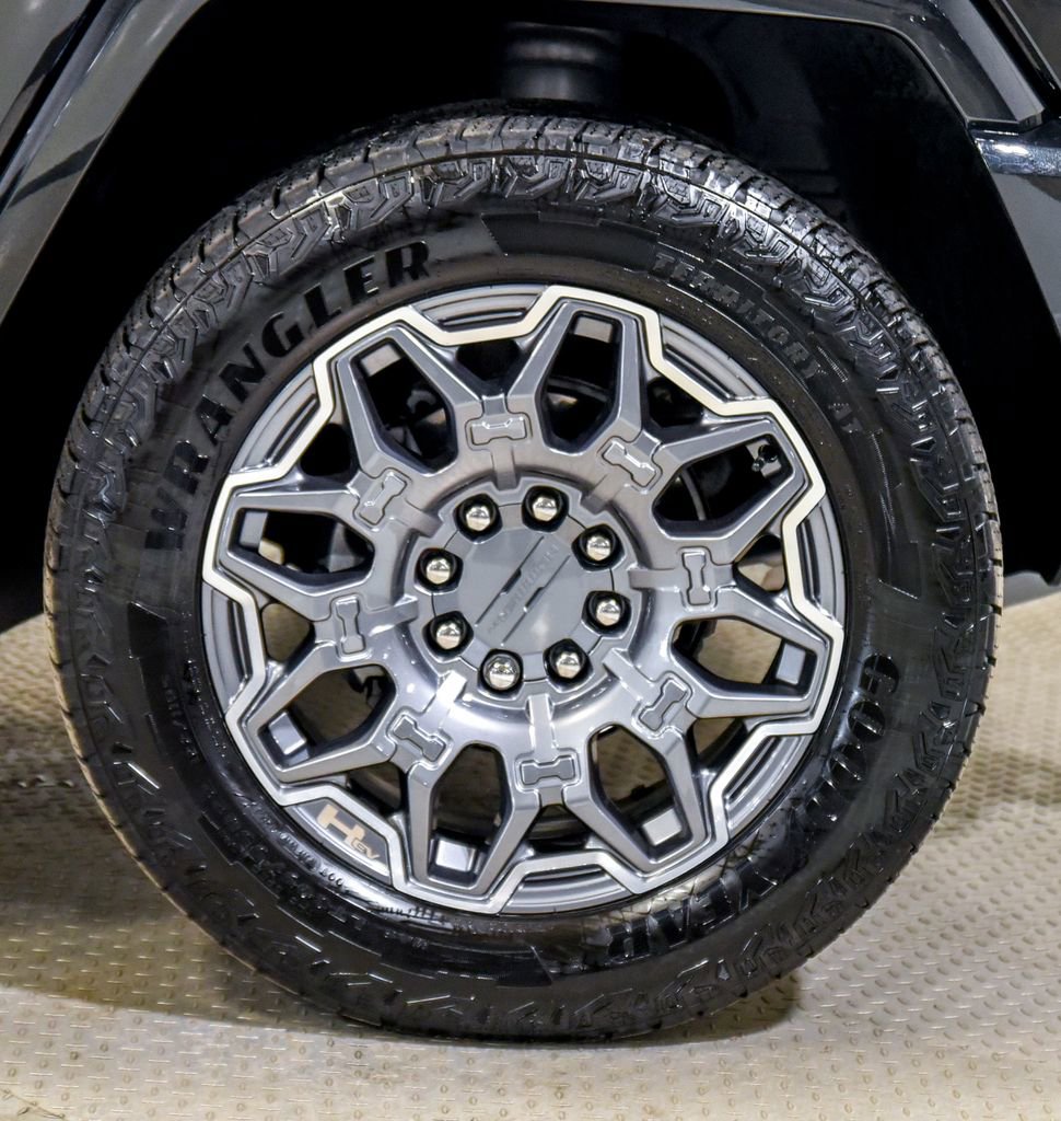 Used 2024 GMC Hummer EV 3X image 15