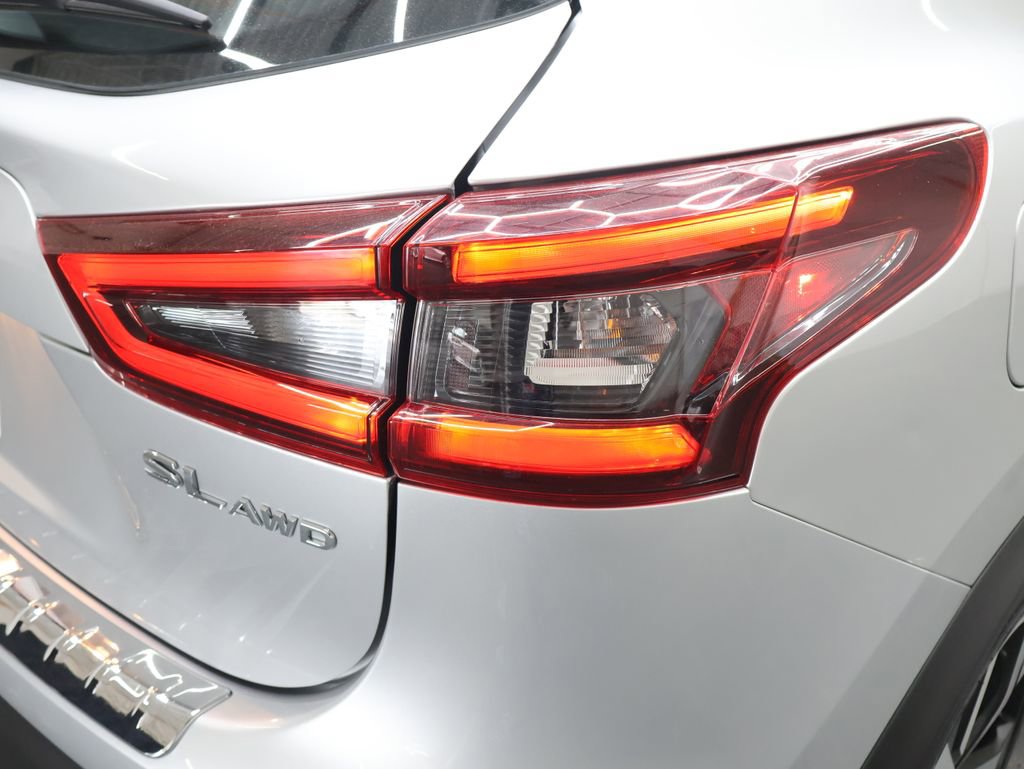 Used 2022 Nissan Rogue Sport SL w/ Premium Package image 30