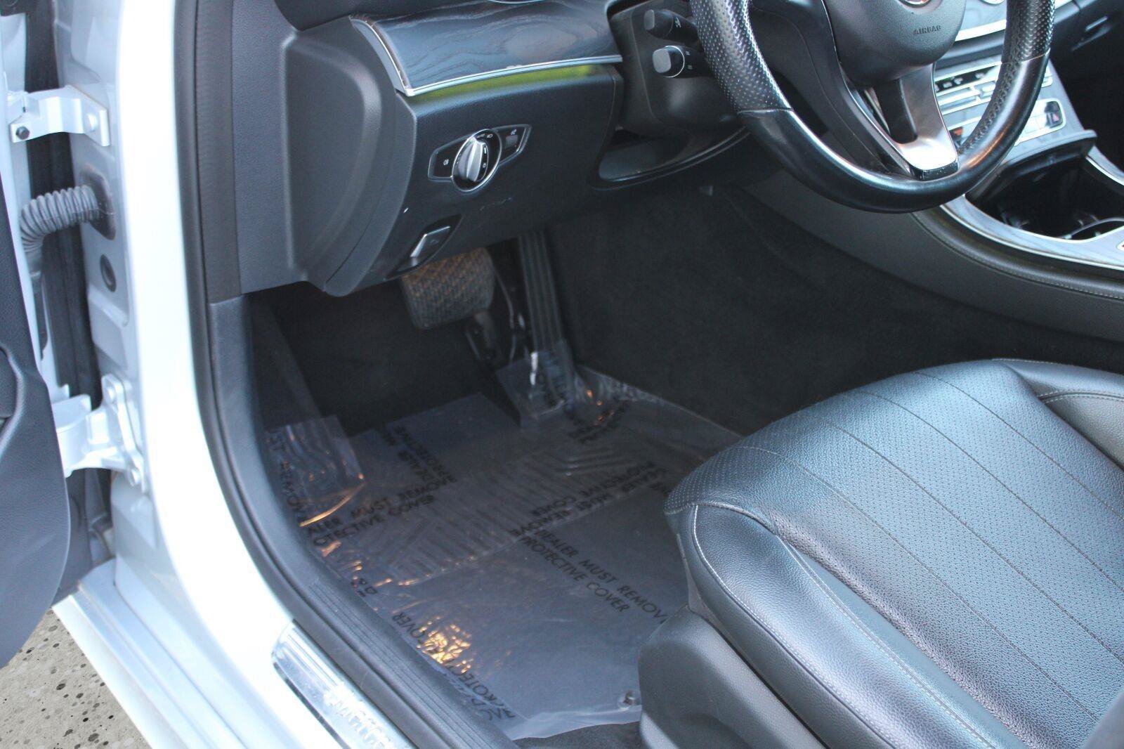 Used 2018 Mercedes-Benz E 300 image 46