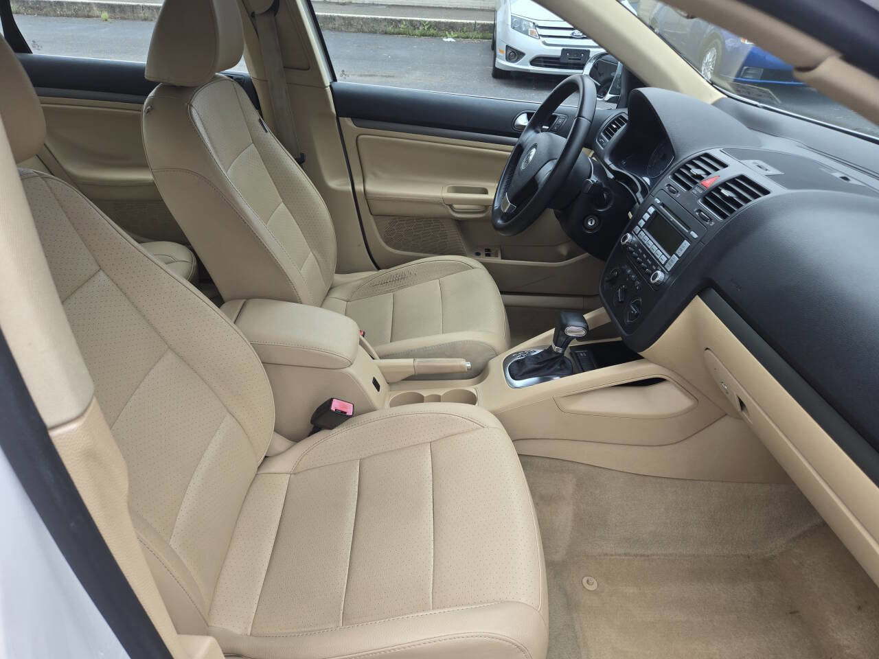 Used 2009 Volkswagen Jetta SE image 26