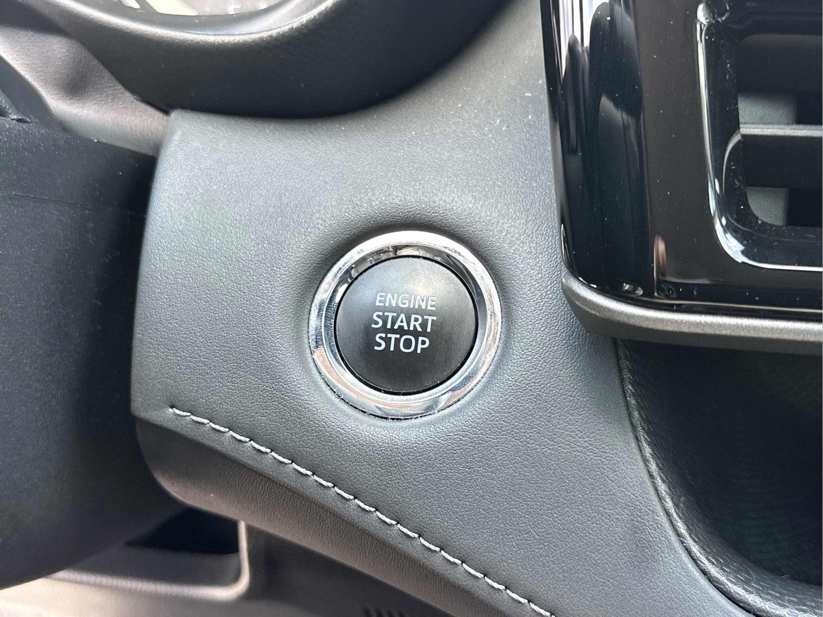 Used 2022 Toyota Highlander Limited image 11