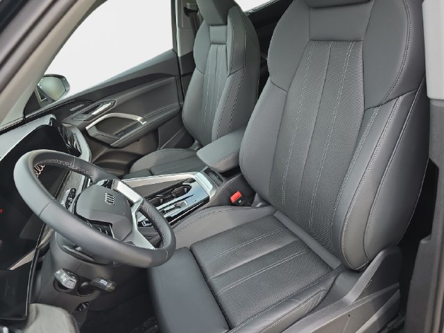 Used 2025 Audi Q5 Premium Plus w/ Premium Plus AWD/4WD image 19