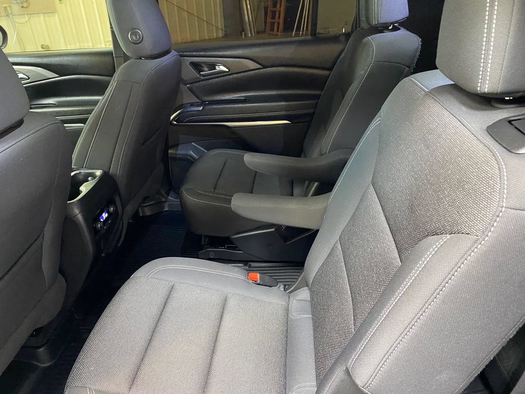 Used 2026 Chevrolet Traverse LT w/ Driver Confidence Package FWD image 23