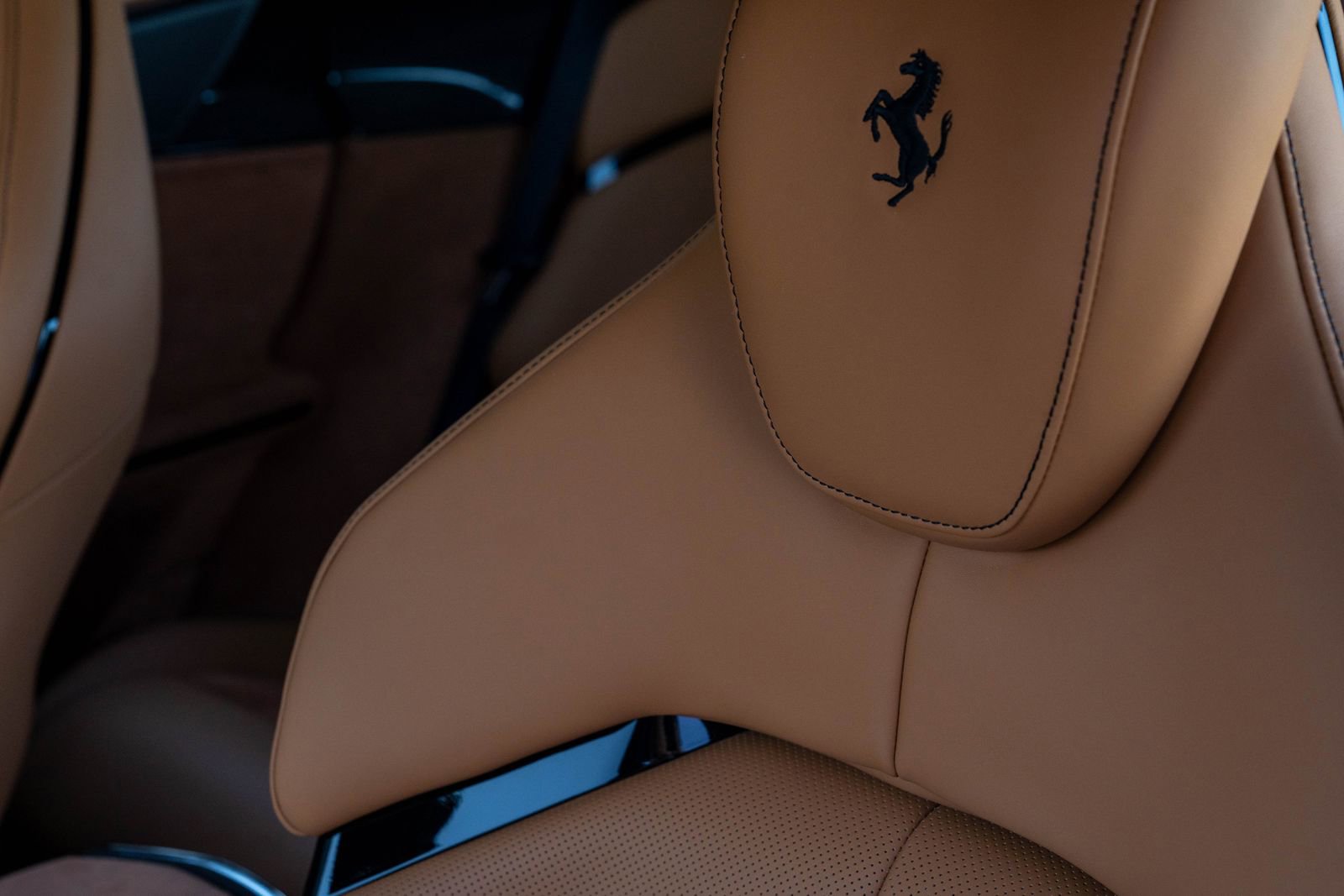 Certified 2025 Ferrari Purosangue image 31