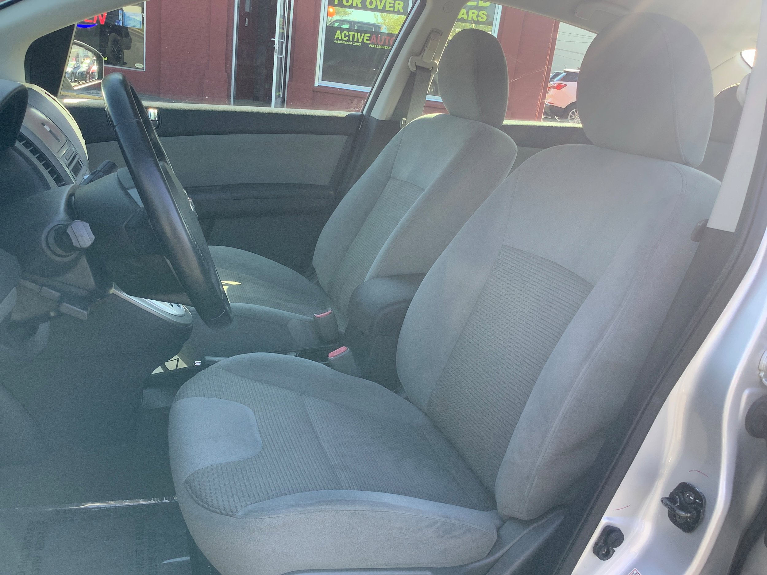 Used 2010 Nissan Sentra 2.0 S w/ Convenience Pkg FWD image 10