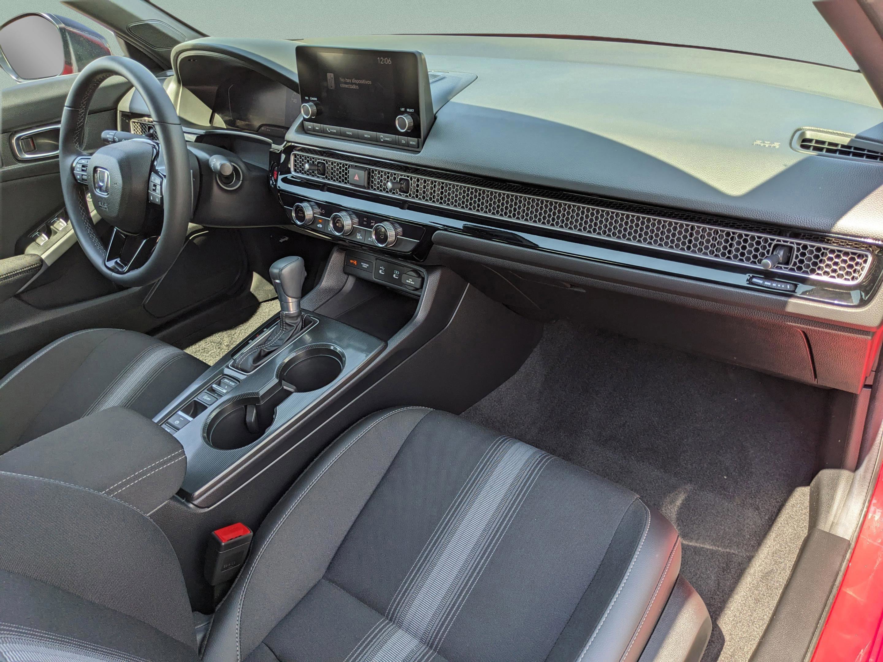 Used 2025 Honda Civic Sport image 37