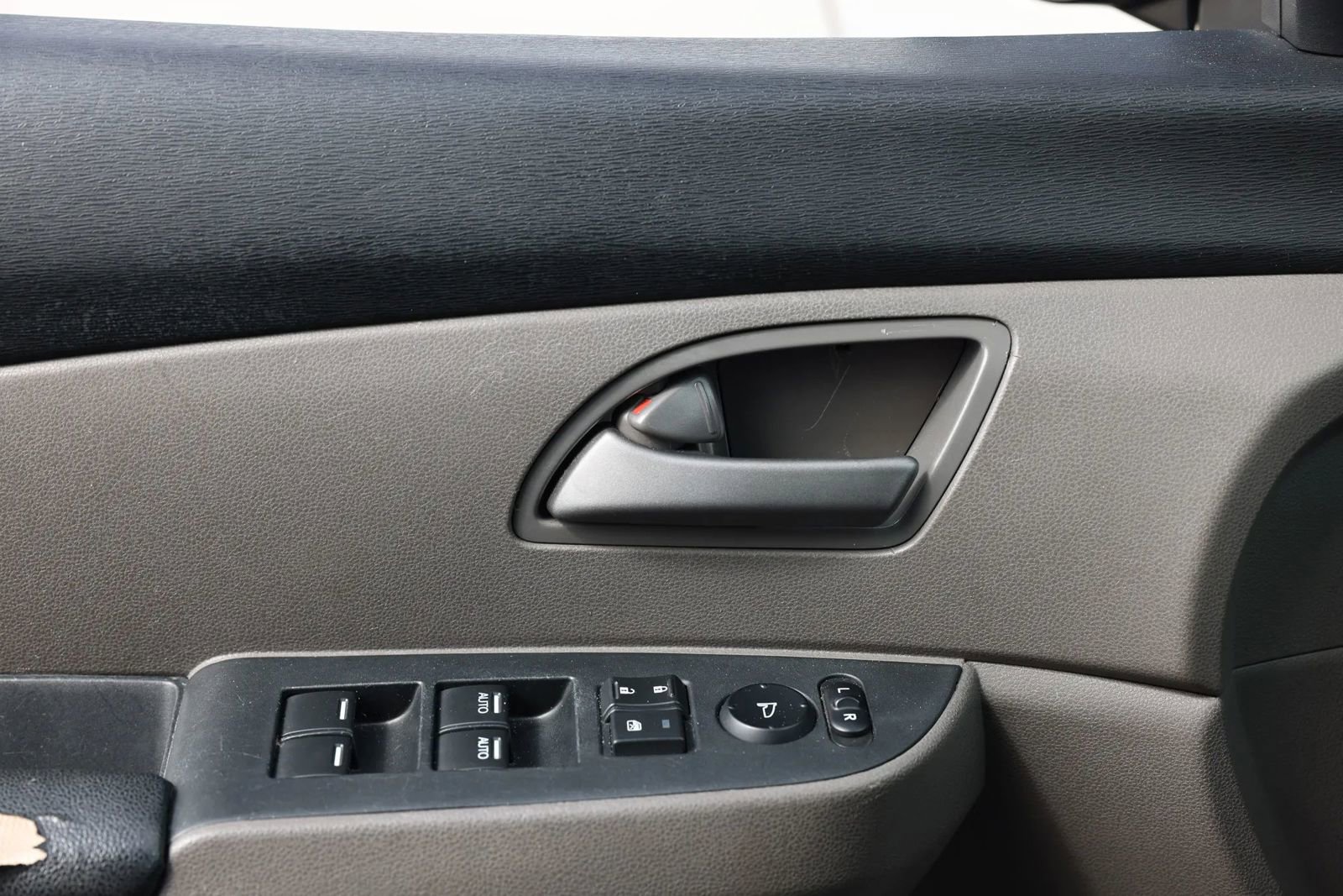 Used 2012 Honda Odyssey EX-L image 43