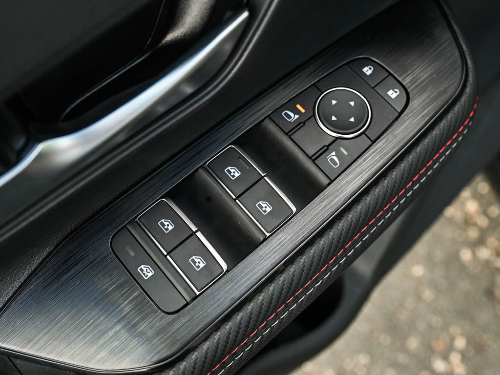 New 2026 Nissan Kicks SR w/ SR Premium Package image 16