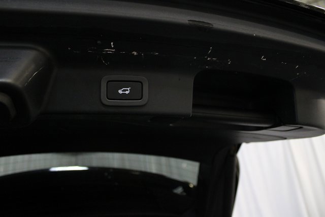 Used 2018 Jaguar F-PACE Prestige image 8